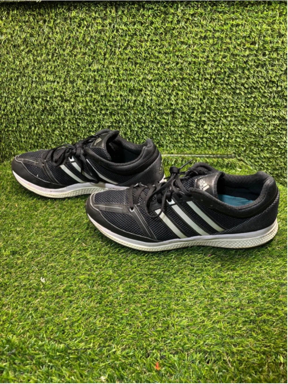 Men's Adidas Athletic Shoes Size 12 Black and White #E124